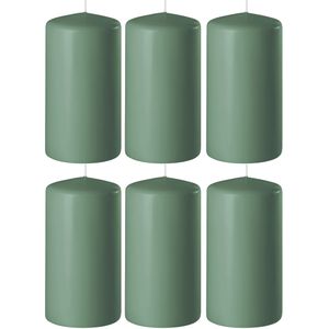 8x Groene cilinderkaarsen/stompkaarsen 6 x 8 cm 27 branduren - Geurloze kaarsen groen - Woondecoraties