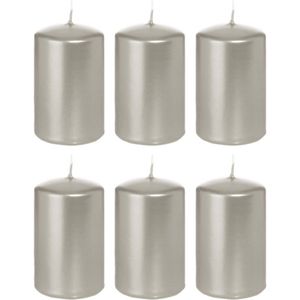 6x Zilveren cilinderkaarsen/stompkaarsen 5 x 8 cm 18 branduren - Geurloze zilverkleurige kaarsen - Woondecoraties