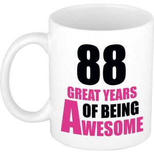 88 great years of being awesome mok wit en roze - cadeau mok / beker - 29e verjaardag / 88 jaar