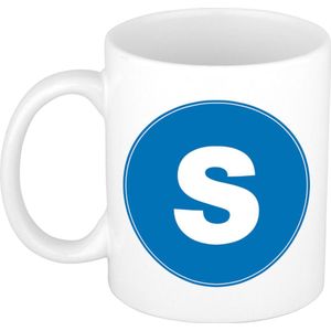 Mok / beker met de letter S blauwe bedrukking voor het maken van een naam / woord - koffiebeker / koffiemok - namen beker