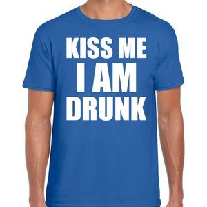 Fun t-shirt - kiss me I am drunk - blauw - heren - Feest outfit / kleding / shirt
