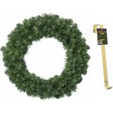 Groene kerstkrans / dennenkrans 60 cm met 200 takken kerstversiering en met gouden hanger - Kerstversiering/kerstdecoratie kransen