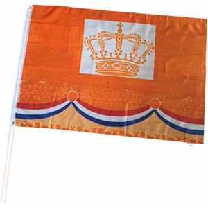 2x stuks Holland/oranje gevelvlag met kroon 100 x 150 cm - Feestartikelen en versieringen