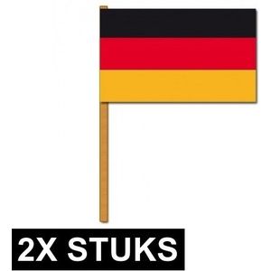 2x stuks luxe grote zwaaivlaggen Duitsland