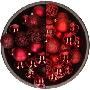74x stuks kunststof kerstballen mix van rood en donkerrood 6 cm - Kerstversiering