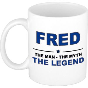 Naam cadeau Fred - The man, The myth the legend koffie mok / beker 300 ml - naam/namen mokken - Cadeau voor o.a  verjaardag/ vaderdag/ pensioen/ geslaagd/ bedankt