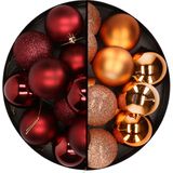 24x stuks kunststof kerstballen mix van donkerrood en koper 6 cm - Kerstversiering