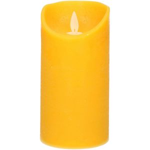 1x Oker gele LED kaarsen / stompkaarsen 15 cm - Luxe kaarsen op batterijen met bewegende vlam