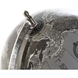 Decoratie wereldbol/globe grijs/zilver op aluminium voet/standaard 32 x 23 cm -  Landen/continenten topografie