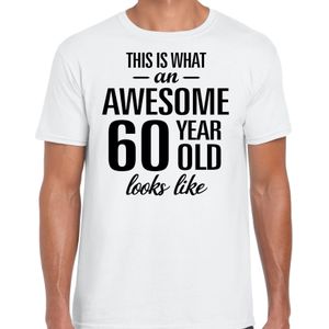 Awesome 60 year - geweldige 60 jaar cadeau t-shirt wit heren -  Verjaardag cadeau