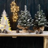 Mini kerstboom besneeuwd -incl. lichtslinger met bollen terracotta bruin- H45 cm
