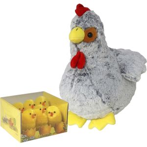 Pluche kip knuffel - 20 cm - multi kleuren - met 6x gele kuikens van 5 cm - kippen familie - Pasen decoratie/versiering