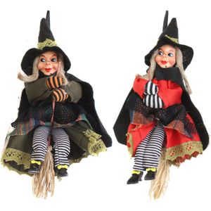 Halloween decoratie heksen pop op bezem - 2x - 20 cm - groen/rood