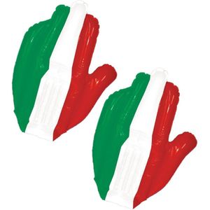 4x stuks opblaasbare supporters hand Italie 50 cm - opblaasfiguur Italiaanse vlag feestartikelen