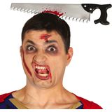 Halloween/horror verkleed diadeem - zaag door hoofd - kunststof - verkleedaccessoires