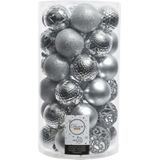 Decoris Kerstballen - 37 ST - 6 cm - en 2 ST kerstslingers - zilver - kunststof