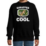 Dieren giraffen sweater zwart kinderen - giraffes are serious cool trui jongens/ meisjes - cadeau giraffe/ giraffen liefhebber - kinderkleding / kleding