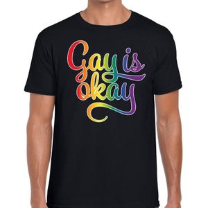 Gay is okay gaypride t-shirt -  zwart shirt met regenboog tekst voor heren - Gay pride