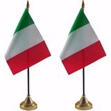 2x stuks italie tafelvlaggetje 10 x 15 cm met standaard - Italiaanse feestartikelen/versieringen