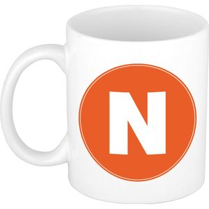 Mok / beker met de letter N oranje bedrukking voor het maken van een naam / woord - koffiebeker / koffiemok - namen beker