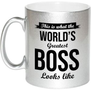 This is what the worlds greatest boss looks like cadeau koffiemok / theebeker 330 ml - zilverkleurig - verjaardag / bedankje - tekst mokken