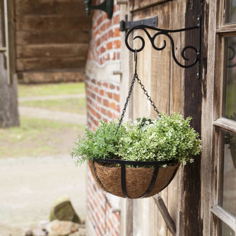 4x Zwarte hangpot haken metaal met krul - 25 x 20 cm - Muurpothangers plantenbakken/bloembakken Tuin/muur decoraties (woonaccessoires) | € 40 bij Shoppartners.nl beslist.nl