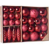 Kerstballen/ornamenten pakket 31x rood kunststof mix incl. 50x ophanghaakjes - Kerstversiering
