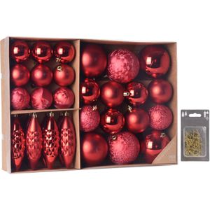 Kerstballen/ornamenten pakket 31x rood kunststof mix incl. 50x ophanghaakjes - Kerstversiering