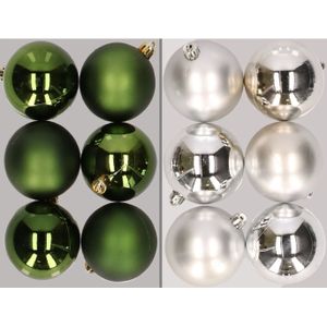 12x stuks kunststof kerstballen mix van donkergroen en zilver 8 cm - Kerstversiering