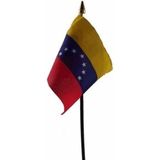 Bellatio Decorations - Venezuela tafelvlaggetjes 10 x 15 cm met standaard - 2x stuks