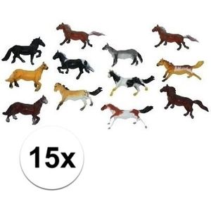 Setje van 15x stuks plastic paardjes van 6 cm