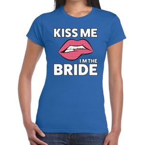 Kiss me I am The Bride t-shirt blauw dames - feest shirts dames - vrijgezellenfeest kleding