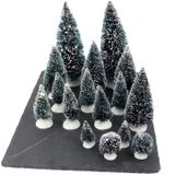 Kerstdorp onderdelen miniatuur set - 16x boompjes - kunststof