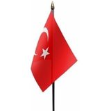 2x stuks Turkije tafelvlaggetjes 10 x 15 cm met standaard - Landen vlag feestartikelen/versiering