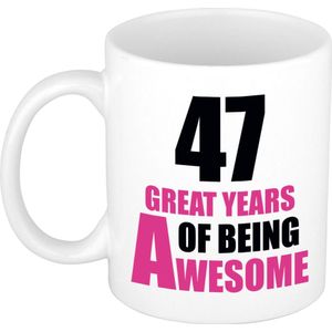 47 great years of being awesome mok wit en roze - cadeau mok / beker - 29e verjaardag / 47 jaar