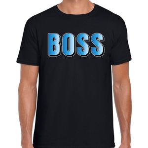 Boss t-shirt zwart met blauwe letters voor heren - fun tekst shirts / grappige t-shirts