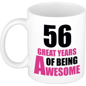 56 great years of being awesome mok wit en roze - cadeau mok / beker - 29e verjaardag / 56 jaar
