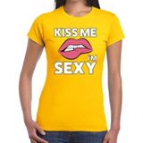 Kiss me I am sexy t-shirt geel dames - feest shirts dames