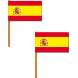 Set van 2x stuks luxe grote zwaaivlaggen Spanje 30 x 45 cm - Spaanse feestartikelen en versieringen