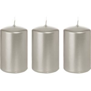 3x Zilveren cilinderkaarsen/stompkaarsen 5 x 8 cm 18 branduren - Geurloze zilverkleurige kaarsen - Woondecoraties