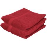 2x Voordelige handdoeken rood 50 x 100 cm 420 grams - Badkamer textiel badhanddoeken