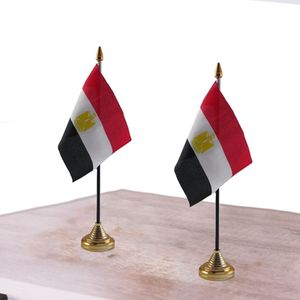 2x stuks Egypte tafelvlaggetjes 10 x 15 cm met standaard - Supporters artikelen