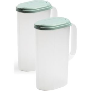 3x stuks waterkan/sapkan transparant/mintgroen met deksel 2 liter kunststof - Smalle schenkkan die in de koelkastdeur past