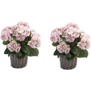 2x Kunstplanten Hortensia Roze In Rieten Mand 45 cm - Kamerplanten Roze Hortensia Woondecoratie