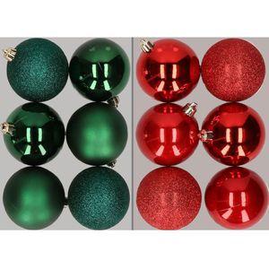 12x stuks kunststof kerstballen mix van donkergroen en rood 8 cm - Kerstversiering
