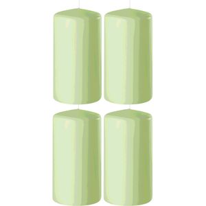 4x Lichtgroene cilinderkaarsen/stompkaarsen 6 x 8 cm 27 branduren - Geurloze kaarsen lichtgroen - Woondecoraties