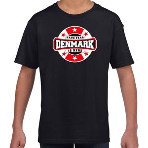 Have fear Denmark is here t-shirt met sterren embleem in de kleuren van de Deense vlag - zwart - kids - Denemarken supporter / Deens elftal fan shirt / EK / WK / kleding