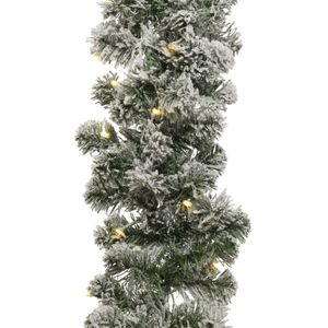 1x Groene dennenslingers met sneeuw en verlichting 270 x 25 cm - Kerstslingers / dennen slingers / takken
