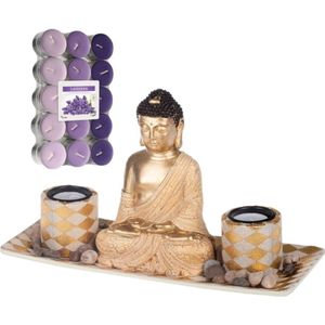 Boeddha beeld voor binnen 31 cm met 30x geurkaarsen lavendel - Buddha beeldje met theelichtjes/waxinelichtjes