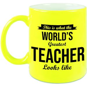 What the worlds greatest teacher looks like cadeau mok / beker - 330 ml - neon geel - bedankt cadeau juf / meester